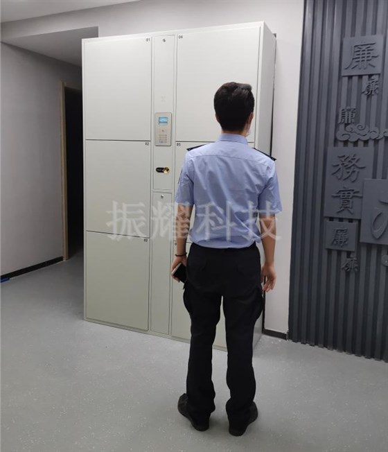智能指紋儲物柜，智能刷卡指紋更衣柜