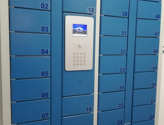 60門(mén)手機(jī)柜